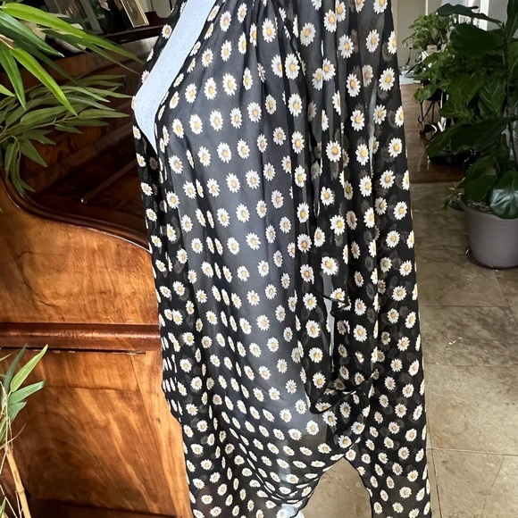 Gypsy Warrior scarf like cardigan/cover-up black with yellow flowers one size - Picture 10 of 14